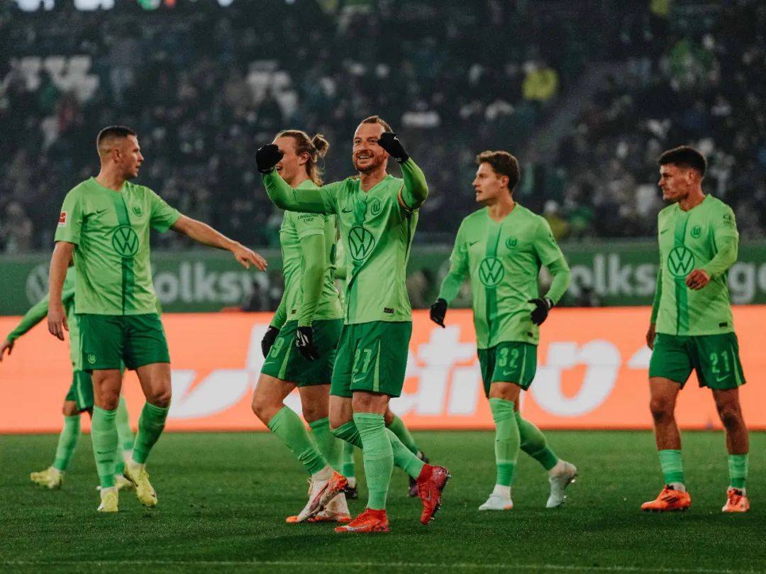 门兴格拉德巴赫发布备战花絮,清晨官宣签约,意甲任务艰巨,更衣室氛围转暖 门兴格拉德巴赫发布备战花絮,清晨官宣签约,意甲任务艰巨,更衣室氛围转暖