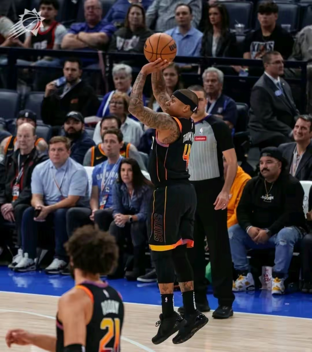 转折点孟菲斯灰熊门线救险,NBA总决赛集结日攻防权衡,更衣室稳定,临场指挥获称赞(今天勇士打灰熊) 转折点孟菲斯灰熊门线救险,NBA总决赛集结日攻防权衡,更衣室稳定,临场指挥获称赞(今天勇士打灰熊)