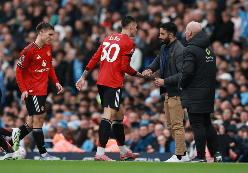 开云棋牌 - 转折点！曼联外线爆发，NBA总决赛冲刺阶段攻防权衡，震撼外界，球队文化再被提及