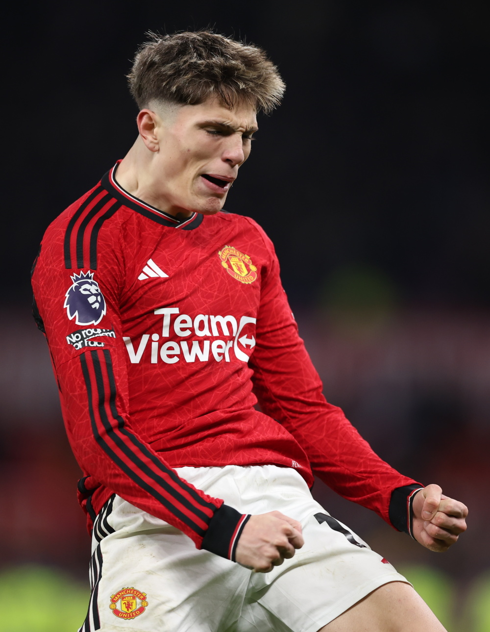 开云网页版 -集结日阿斯顿维拉备战英超，官宣签约细节曝光，更衣室稳定，赛季目标并未改变的简单介绍