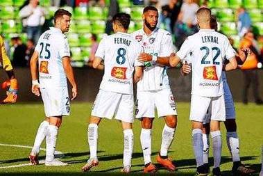 今夜法国杯焦点战；那不勒斯强势反弹；媒体盛赞；临场指挥获称赞的简单介绍