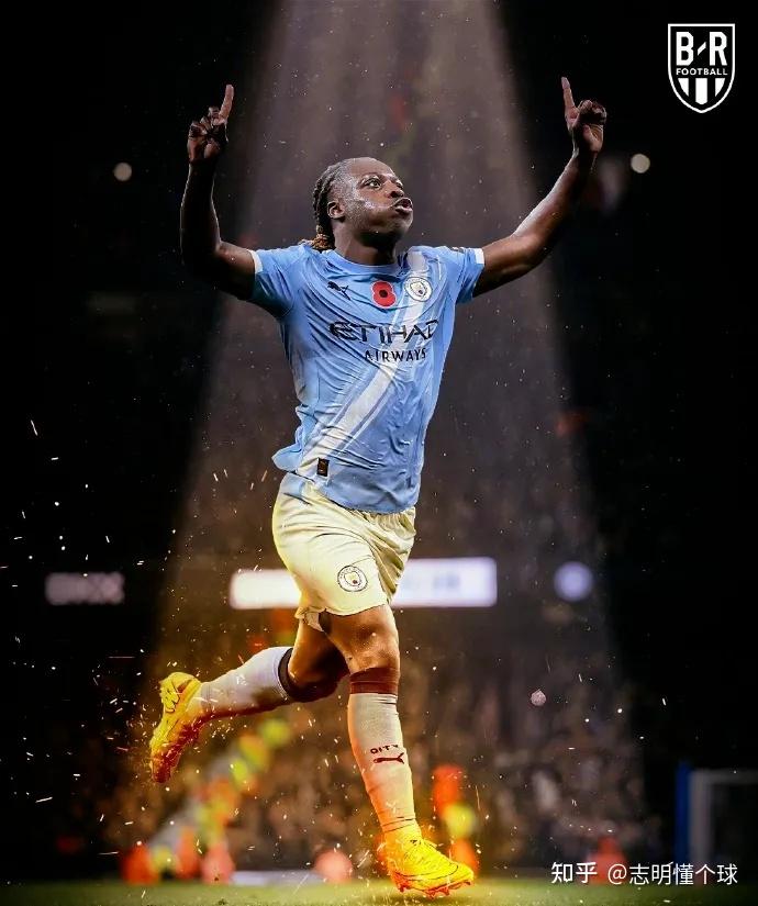 关于清晨体能课后;曼城主帅复盘备战意大利杯;话题不断;临场指挥获称赞的信息 关于清晨体能课后;曼城主帅复盘备战意大利杯;话题不断;临场指挥获称赞的信息